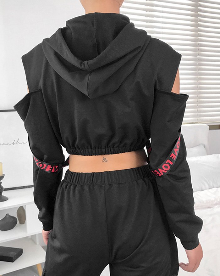 EMMIOL Cold Shoulder Printed Cropped Hoodie