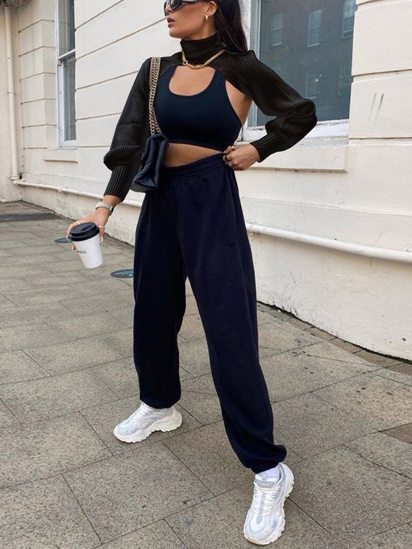 crewneck black sweater