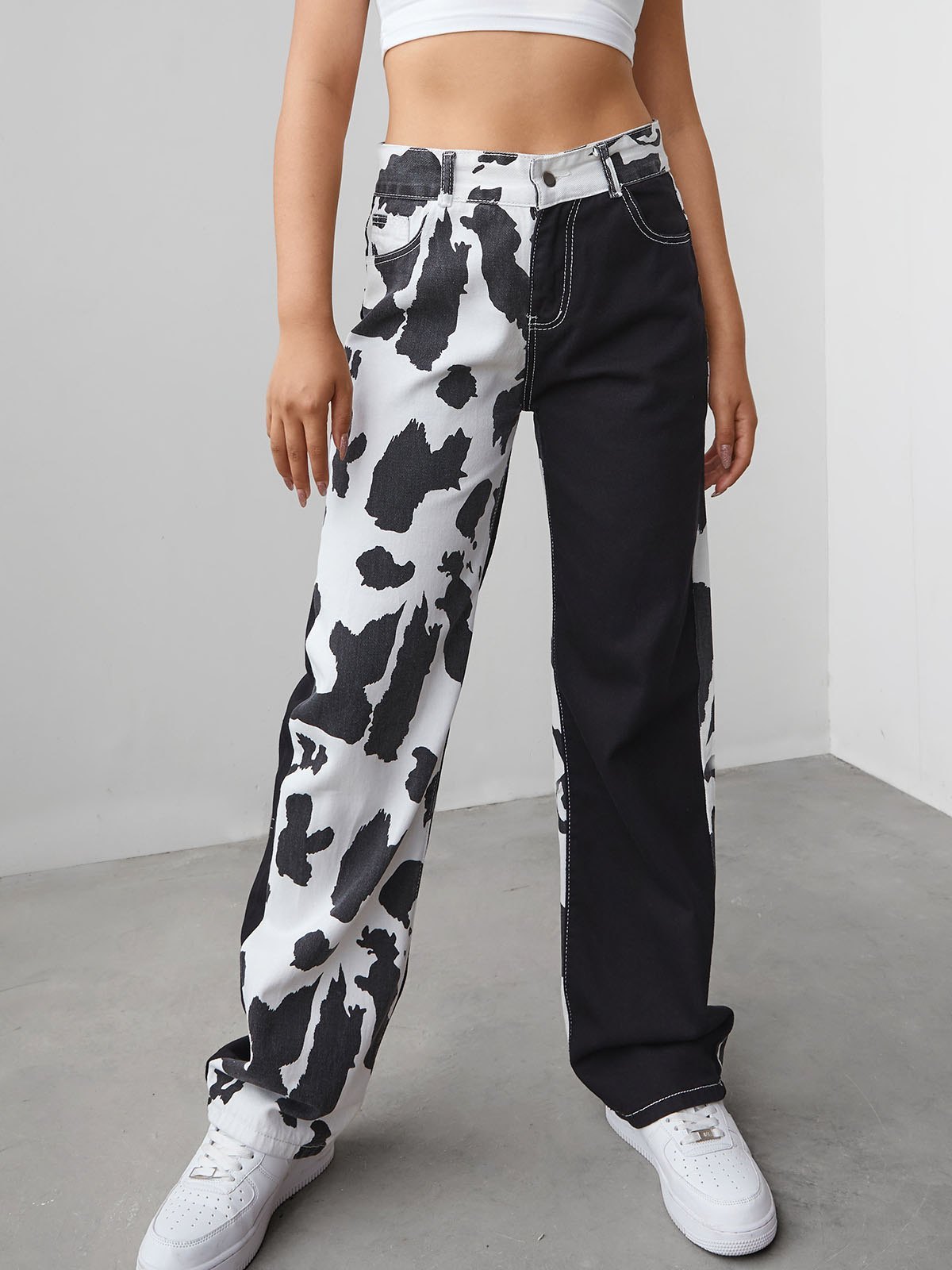 EMMIOL Contrast Cow Print Boyfriend Jeans