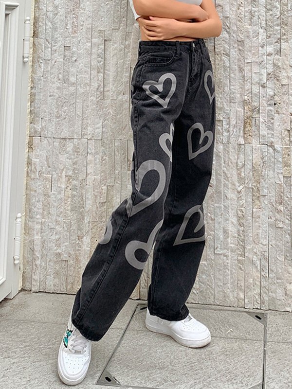 EMMIOL Vaqueros boyfriend con estampado de corazones Doodle