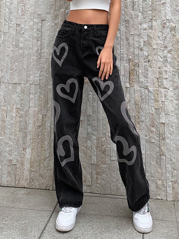 EMMIOL Vaqueros boyfriend con estampado de corazones Doodle