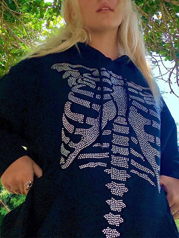 EMMIOL Felpa con cappuccio e dettagli in strass con teschio