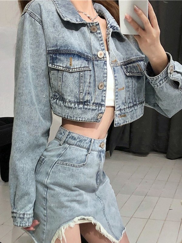 EMMIOL Buttoned Crop Denim Jacket