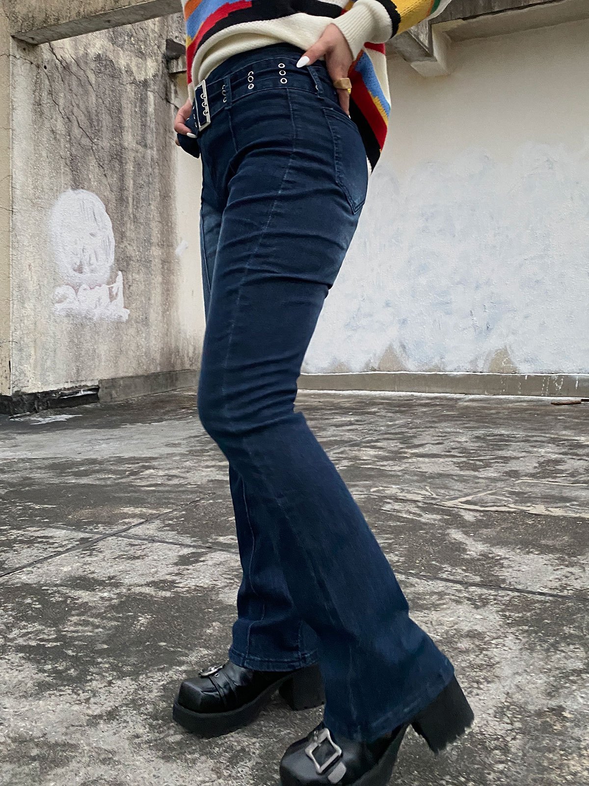 EMMIOL Jeans acampanados lavados con cinturón con hebilla