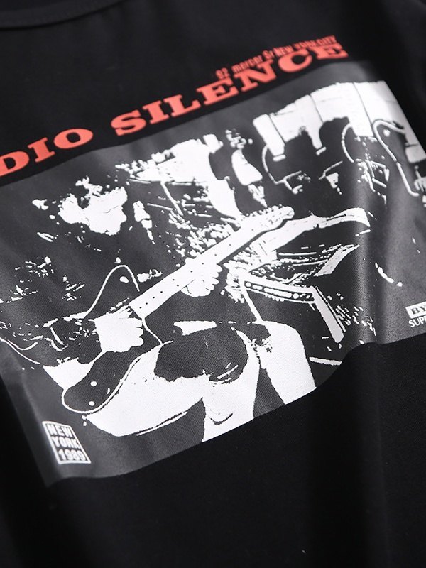 EMMIOL Radio Silence Graphic Crop Top