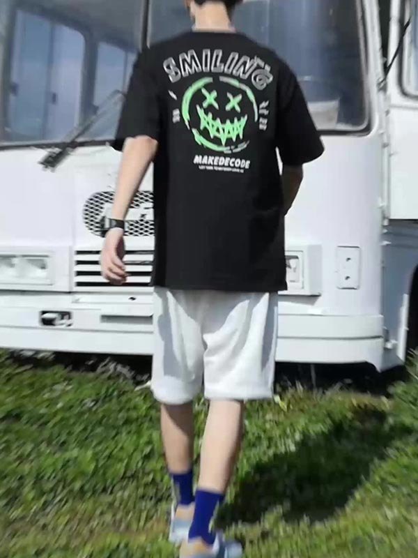 EMMIOL Camiseta con estampado de sonrisa malvada reflectante para hombre