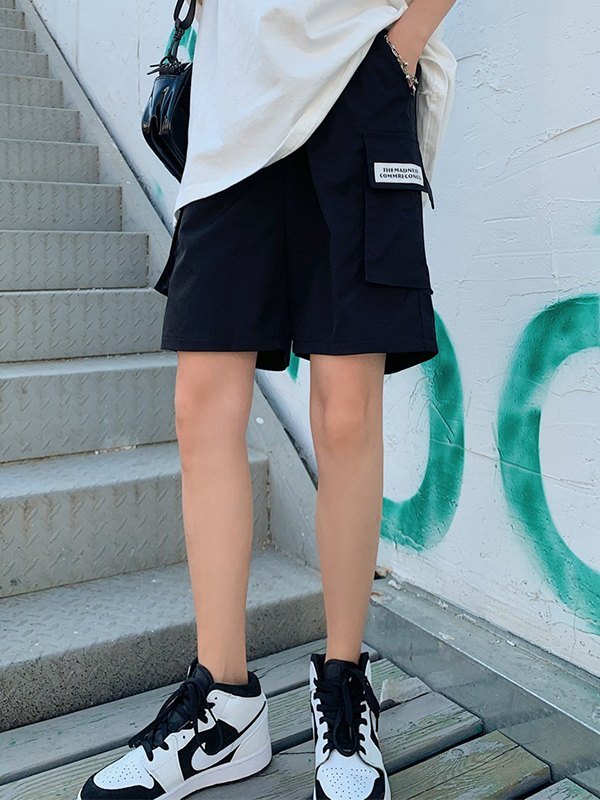 EMMIOL Letter Pocket Patch Cargo Shorts