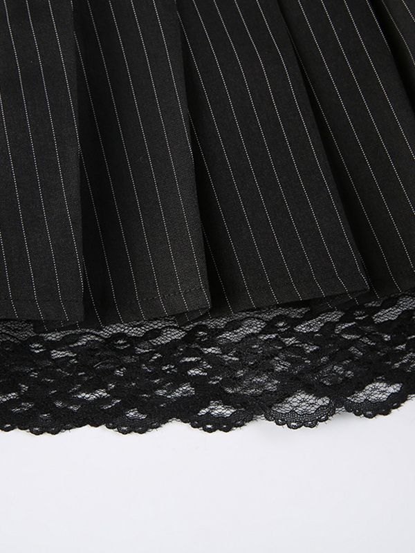 Lace Trim Pleated Mini Skirt