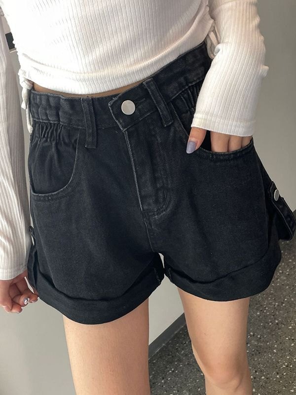 2022 Pantaloncini di jeans con orlo con risvolto e lavaggio basic Nero S In  Pantaloncini Jeans Online Store. Best For Sale | Emmiol.com