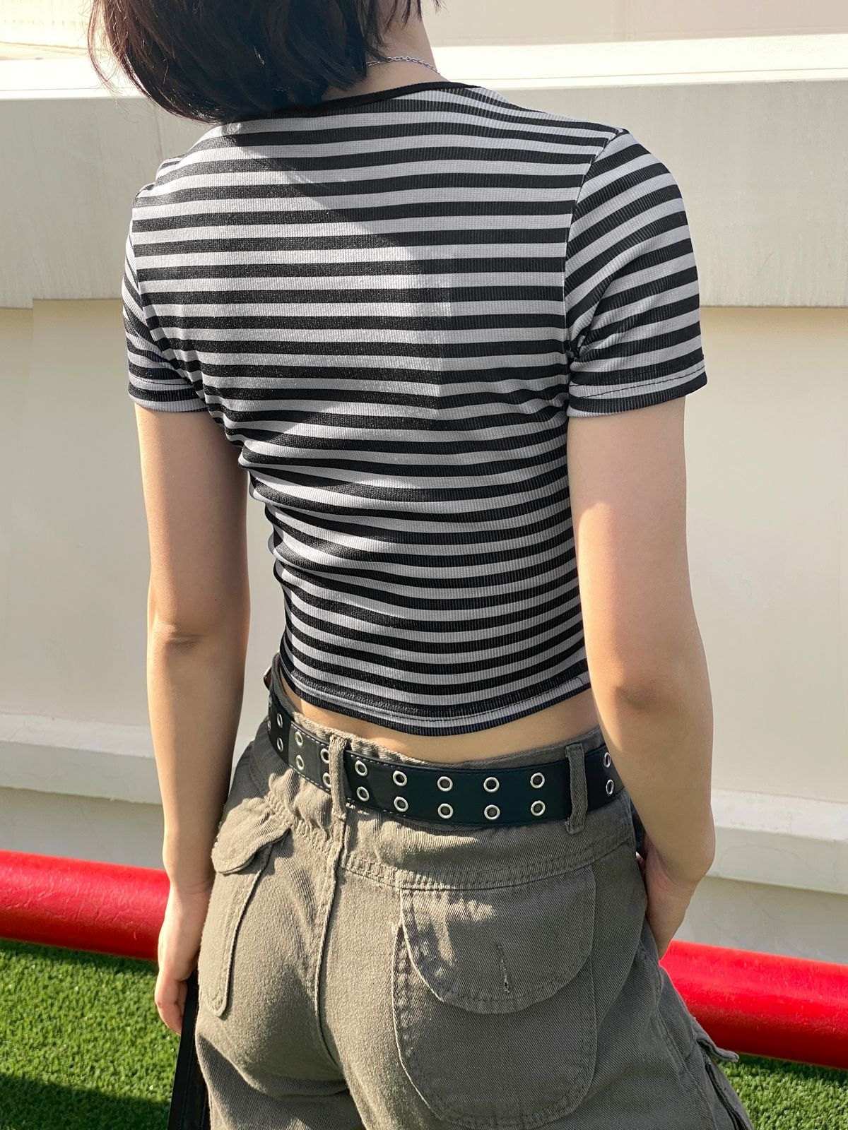 EMMIOL Tribal Heart Pattern Striped Crop Top
