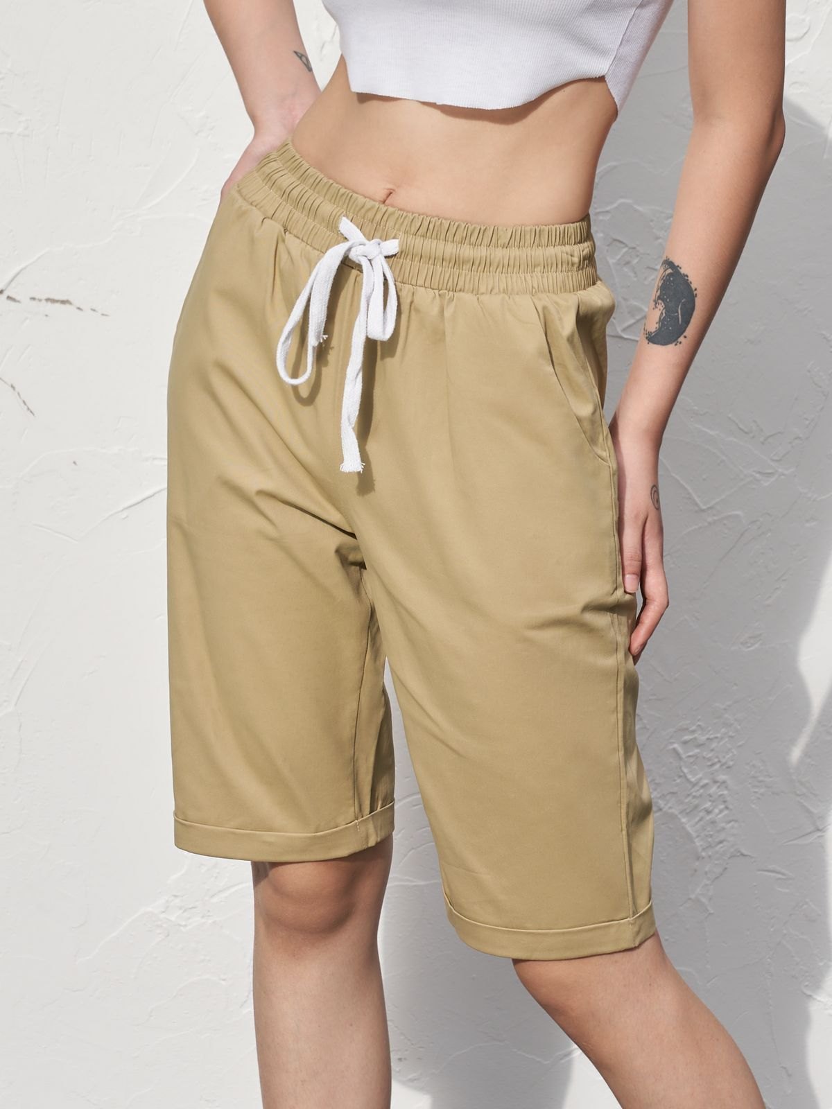 EMMIOL Shorts hasta la rodilla con dobladillo con puños