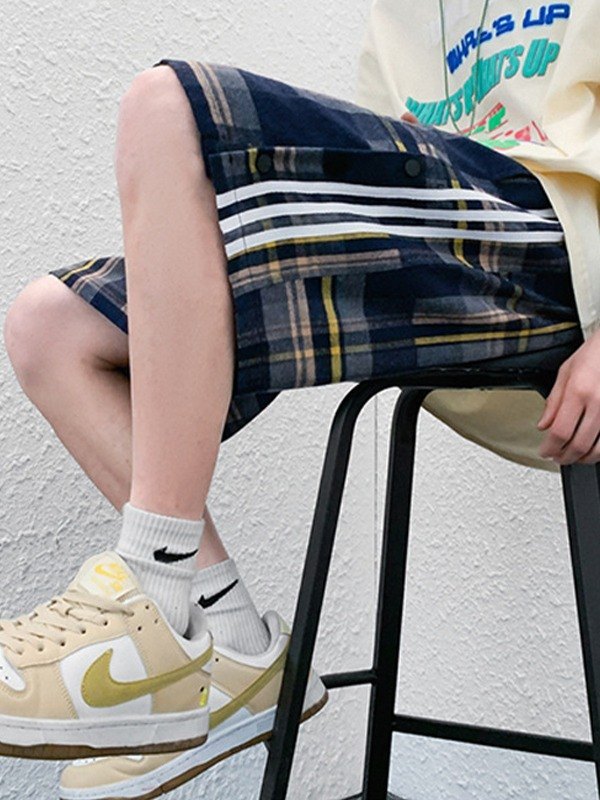 EMMIOL Men's Buttoned Knee Length Checkered Shorts