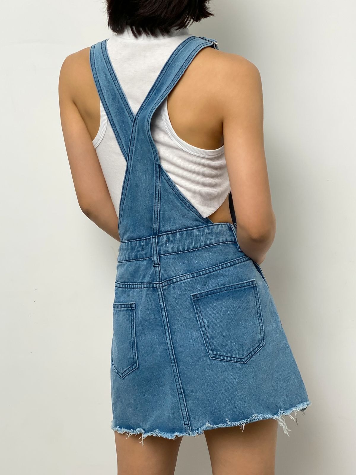 EMMIOL Vestido overol de mezclilla con mariposas y dobladillo sin rematar