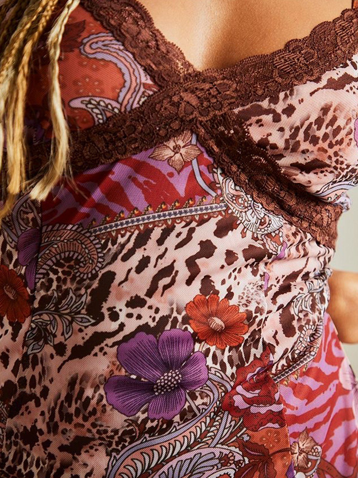 EMMIOL Vestido corto con ribete de encaje y estampado mixto
