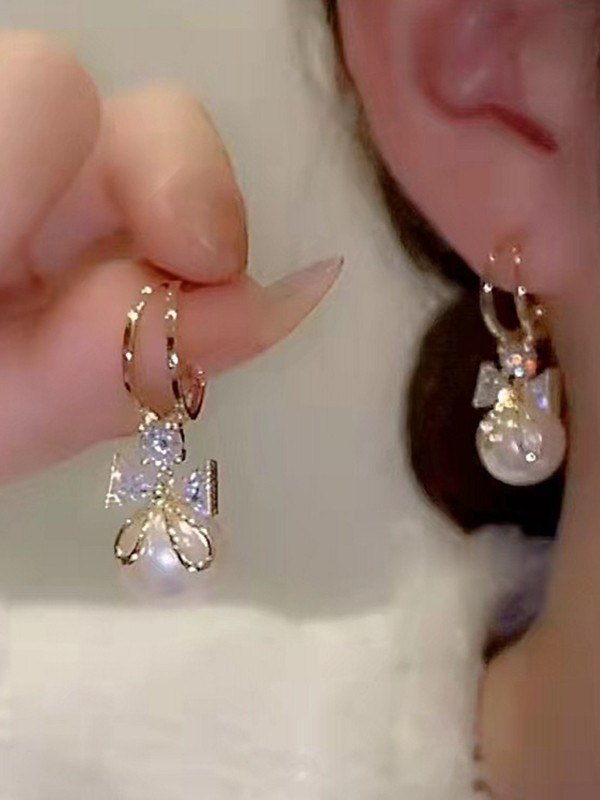 Orecchini Perle Anallergico Carino e Dolce Orecchini a Fiocco Zirconia, Orecchini a bottone con perla bianca con strass di cristallo con fiocco in oro, Brillante Regalo per Figlia e Nipote