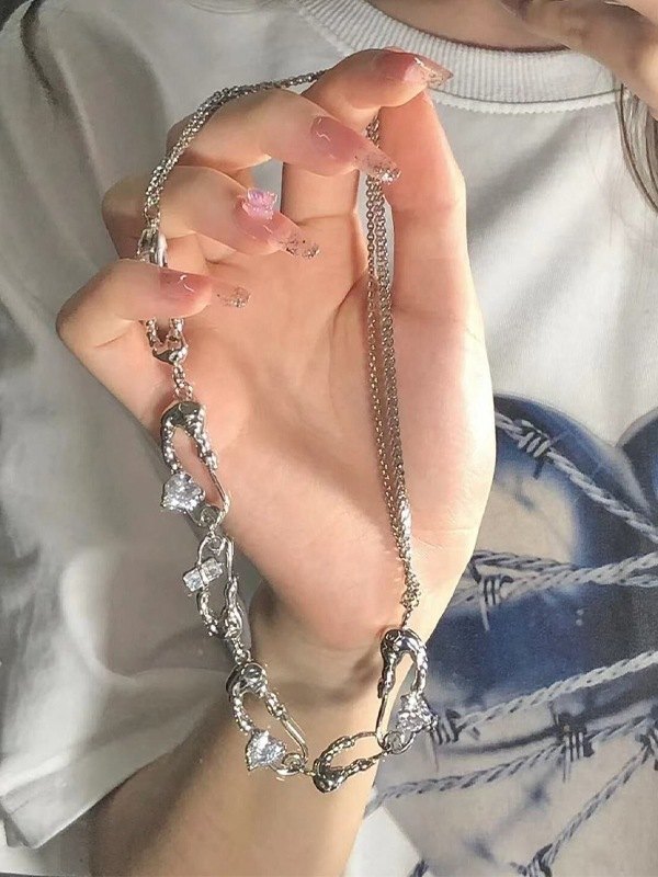 EMMIOL Collar de corazón de circón con patrón de imperdible