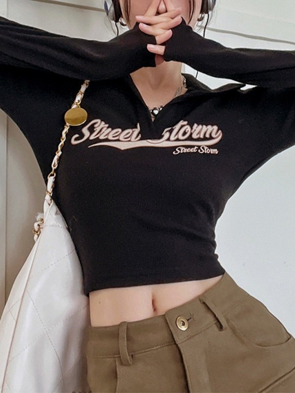 EMMIOL Street Storm Graphic Knit Crop Top