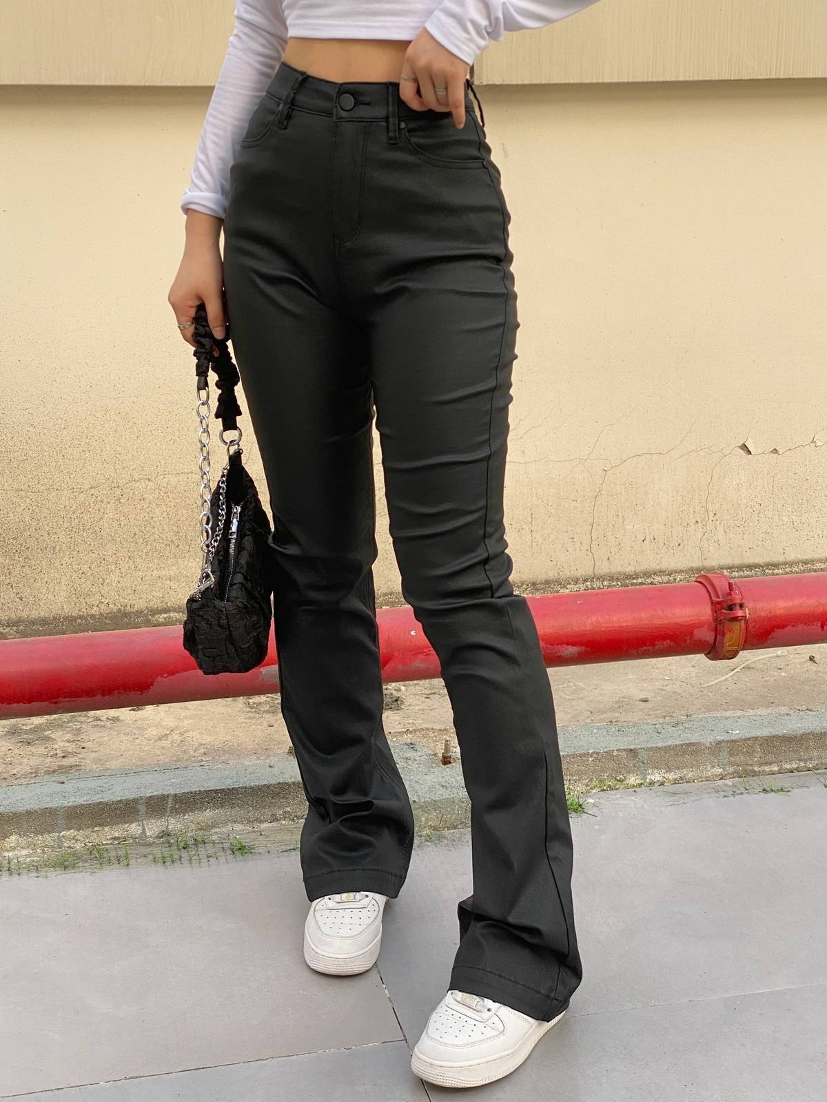 EMMIOL Pantalones negros de cuero sintético de pierna recta
