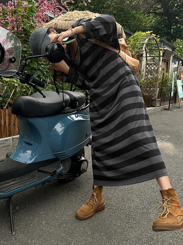 EMMIOL Gestreiftes Langarm-Maxikleid mit Kapuze