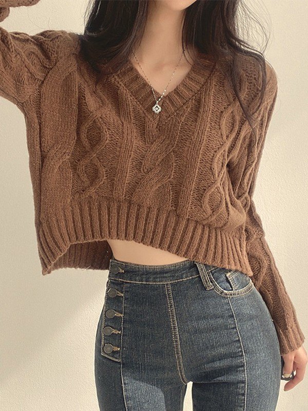 EMMIOL Cropped Brown Cable Knit Sweater