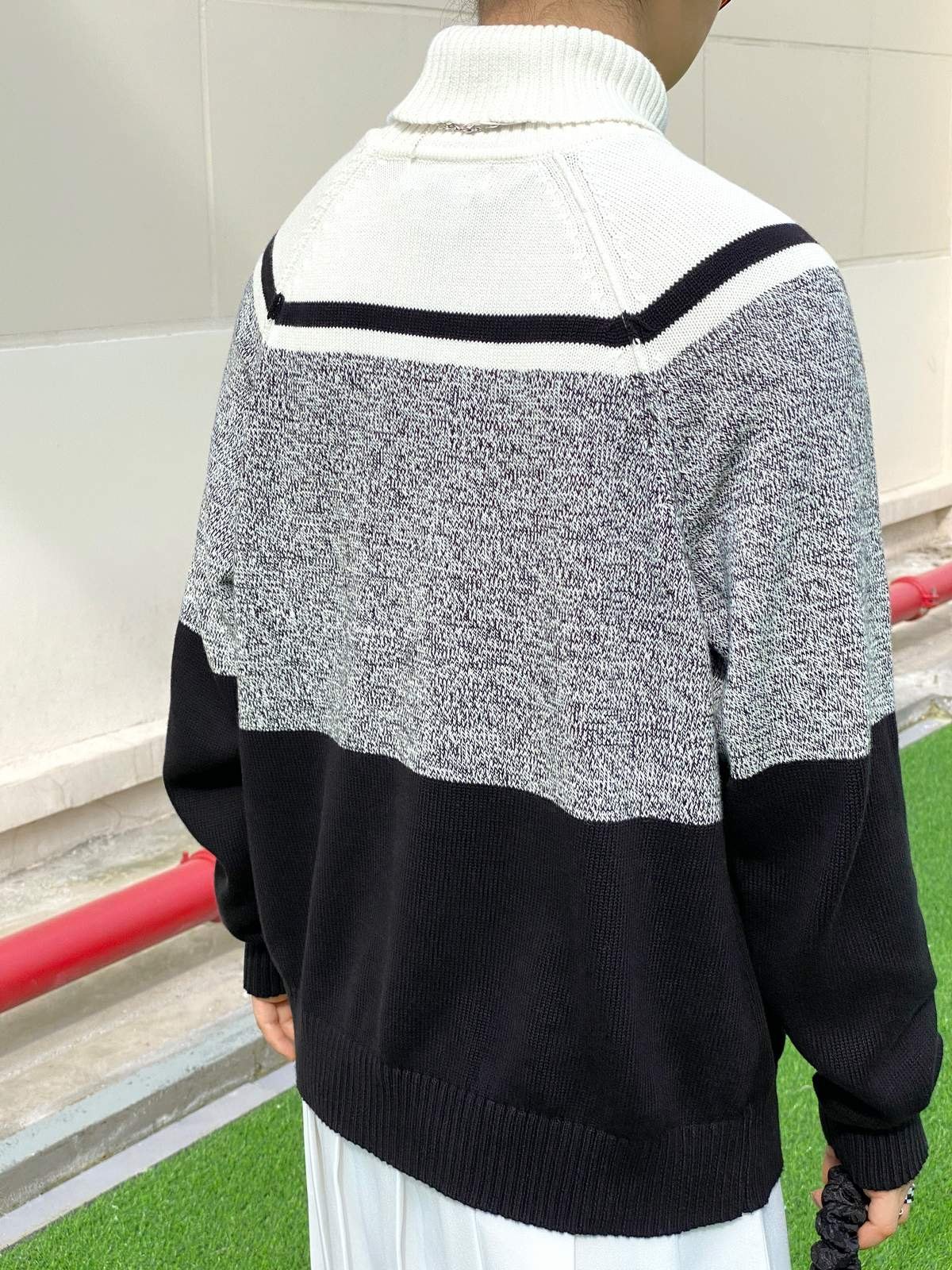 EMMIOL Maglione pullover a collo alto color block