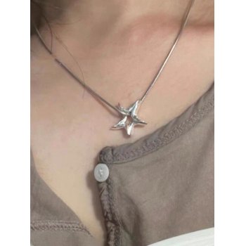 Irregular Star Pendant Necklace