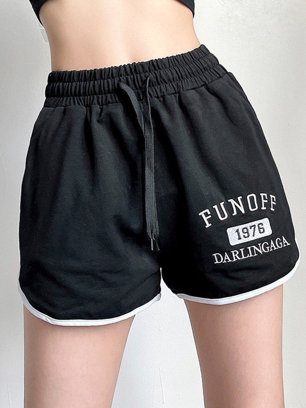 EMMIOL Shorts de delfín con logo vintage bordado