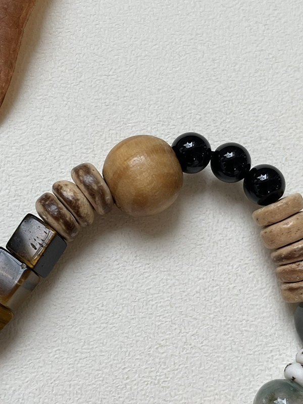 EMMIOL Vintage Mixed Wooden Beads Bracelet