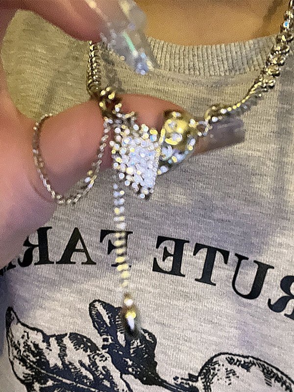EMMIOL Collar de cadena con dije de corazón de diamantes de imitación irregulares