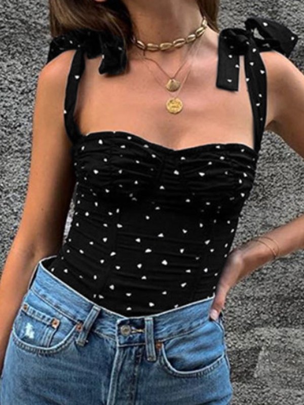 EMMIOL Tie Strap Heart Cropped Tank Top