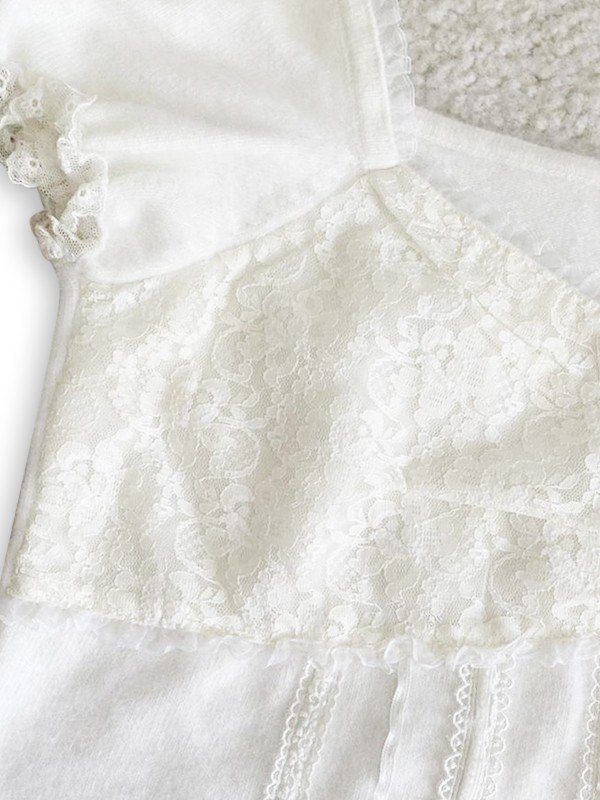 EMMIOL Blusa blanca con mangas abullonadas de encaje con paneles