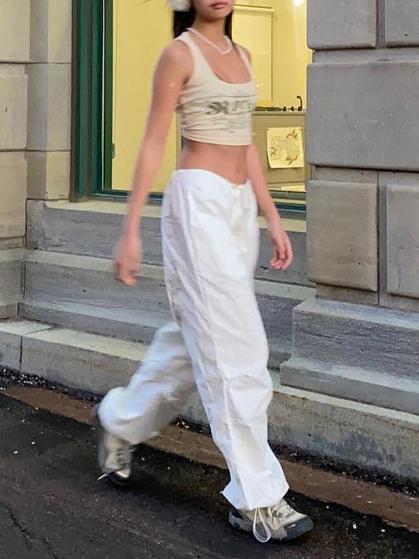 EMMIOL Logo Print Cropped Tank Top