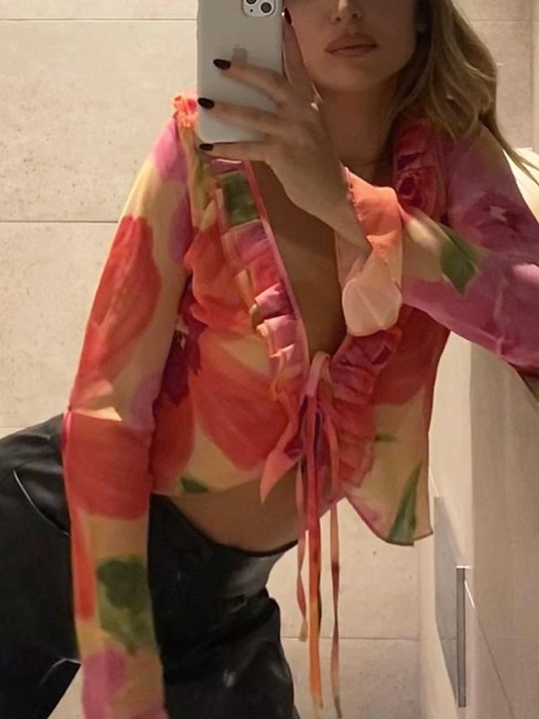 EMMIOL Tie Front Floral Cropped Long Sleeve Blouse