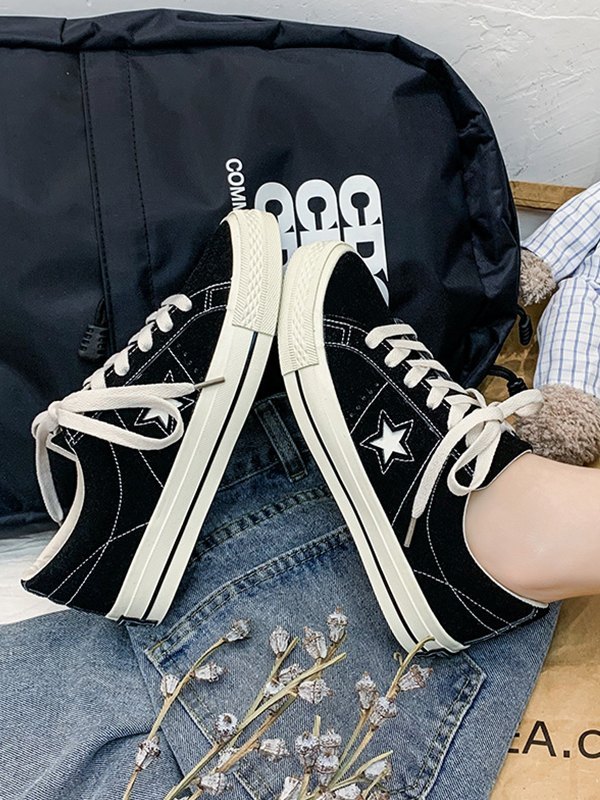 EMMIOL Zapatos planos con parche de pentagrama