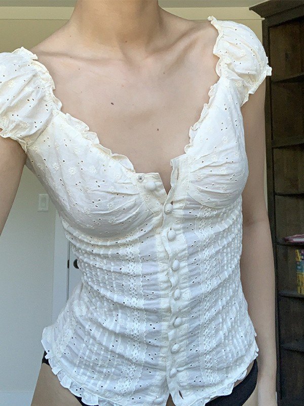 EMMIOL Fungus Button Down Broidered Lace Crop Blouse