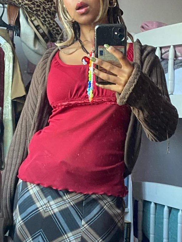 EMMIOL Bluse mit Spitzenschleife und rotem Spitzenbesatz