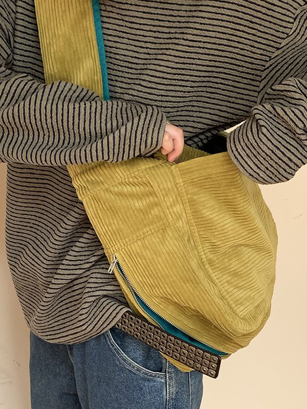 EMMIOL Bolso bandolera de gran capacidad en color en contraste de pana