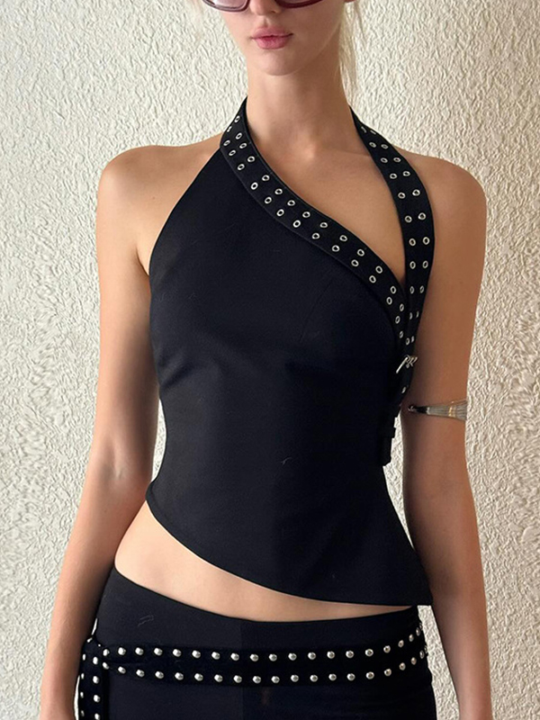 EMMIOL Eng anliegendes Cami-Top mit Metalllöchern und schrägen Schultern