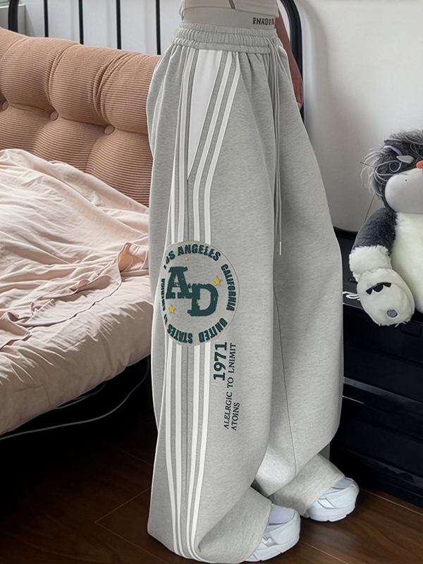 EMMIOL Jogginghose mit Retro-Hot-Girl-Print