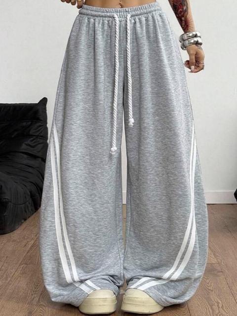Jogginghose im Streetstyle mit gestreiftem Bund