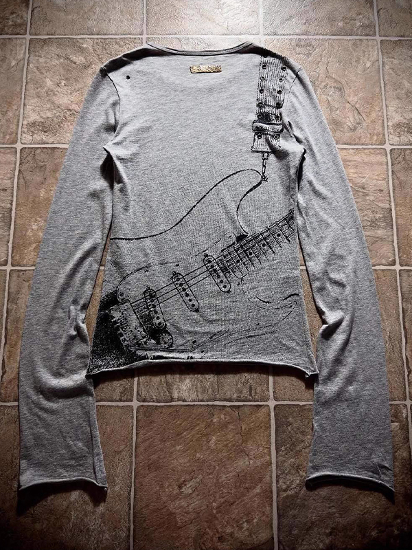 EMMIOL Manica lunga con stampa chitarra scura