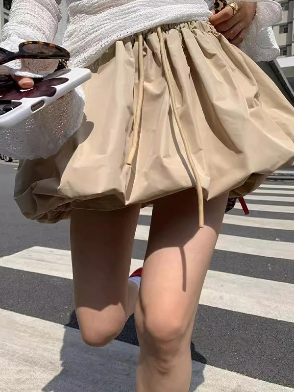 EMMIOL Minigonna dolce con boccioli di fiori e coulisse