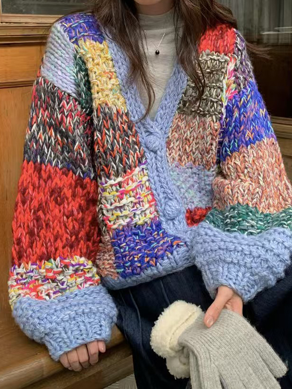 EMMIOL Maglione a trecce con bottoni a quadri e scollo a V