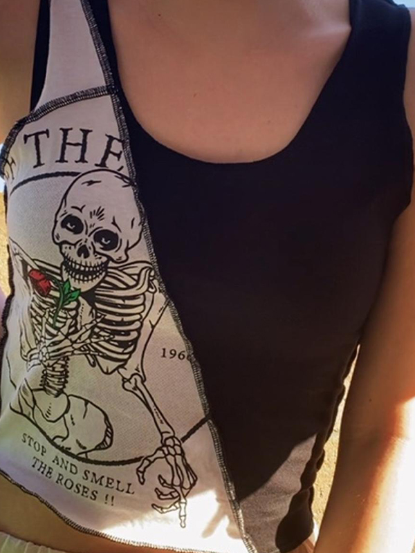 EMMIOL Top de tirantes con calavera y bloques de color en blanco y negro