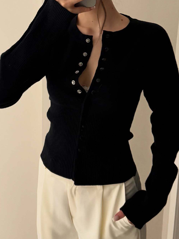 EMMIOL Hidden-Button Crewneck Sweater