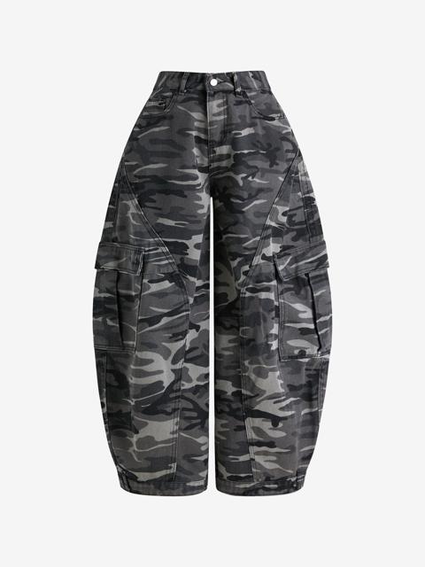 Vintage-Boyfriendjeans mit mehreren Taschen und Camouflage-Muster