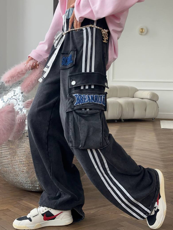 EMMIOL Stickerei am Bund der Cargo-Jeans