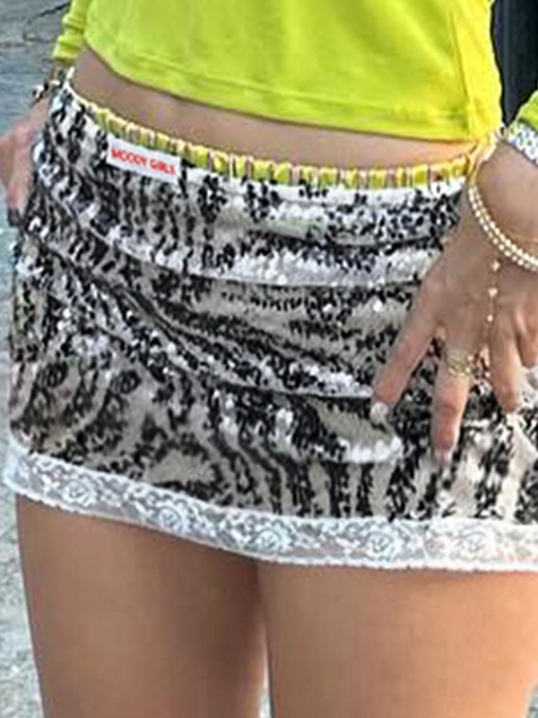 EMMIOL Low-Waist Embroidered Sequins Mini Skirt