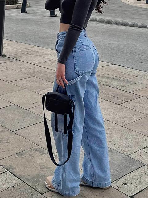 Jeans cargo con tasche multiple
