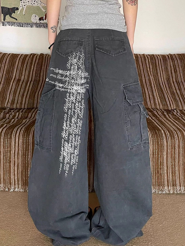 EMMIOL Multi-Pocket Letter Print Boyfriend Jeans